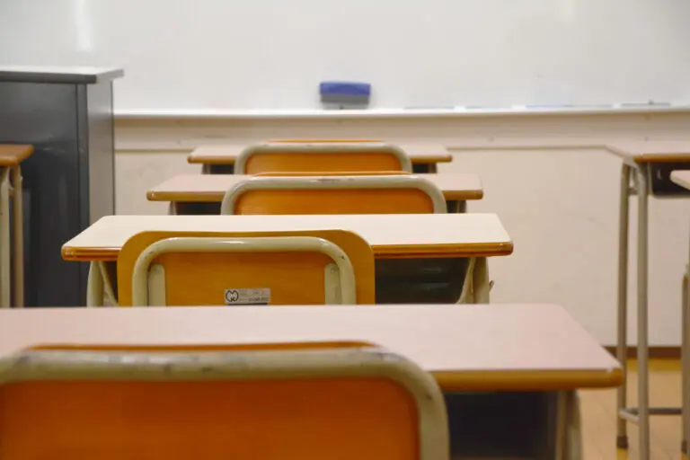 学校の害虫駆除②- 広島害虫害獣駆除専門トレンドワン・ペストコントロール株式会社